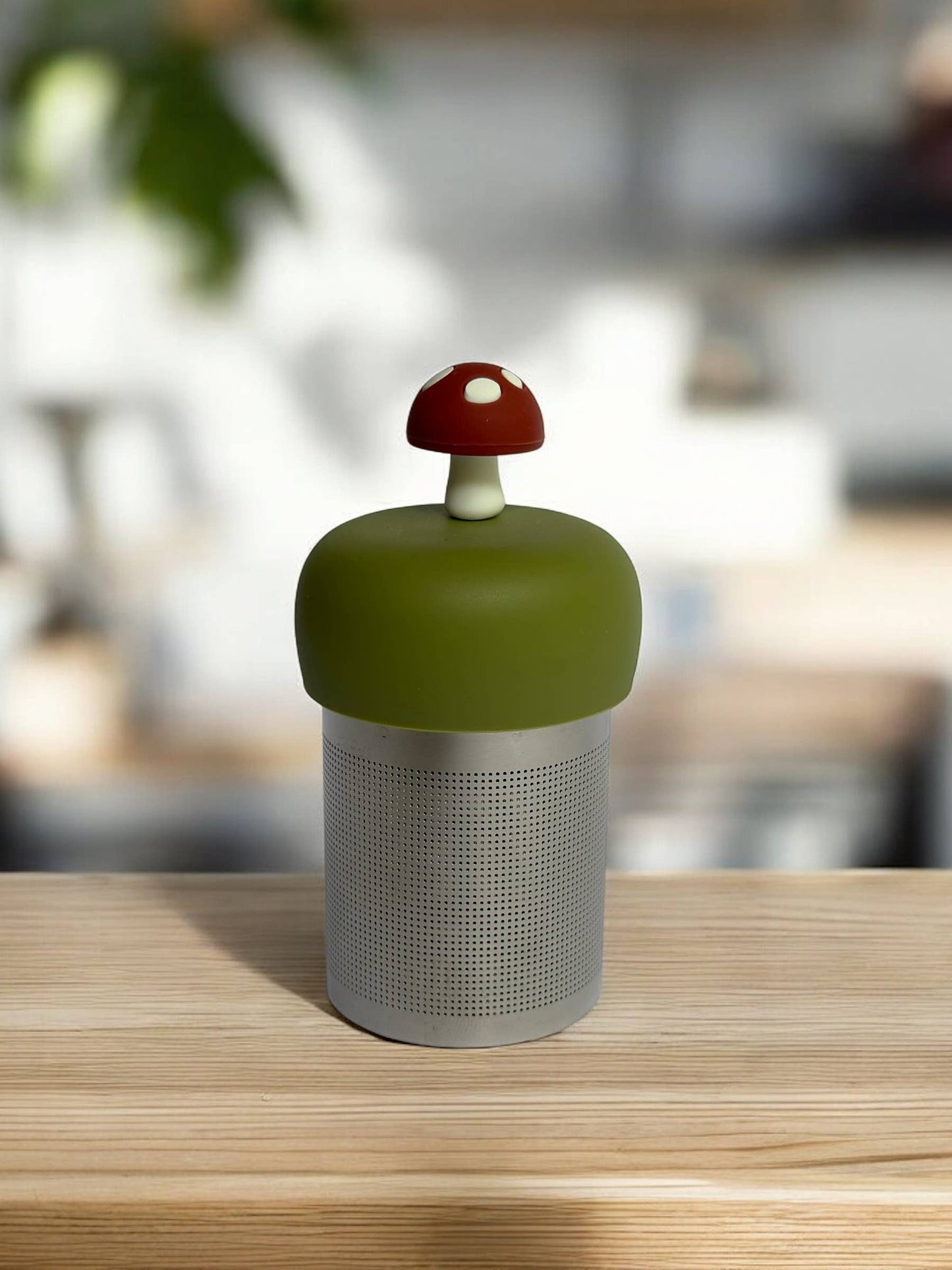 Mushroom | Floating Tea Steeper | Green Base | Brown