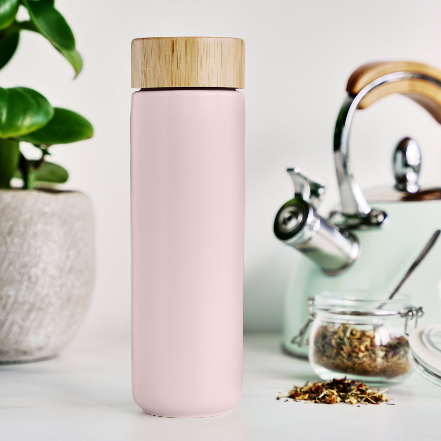 Tatyana Ceramic To-Go Infuser Mug in Lavender