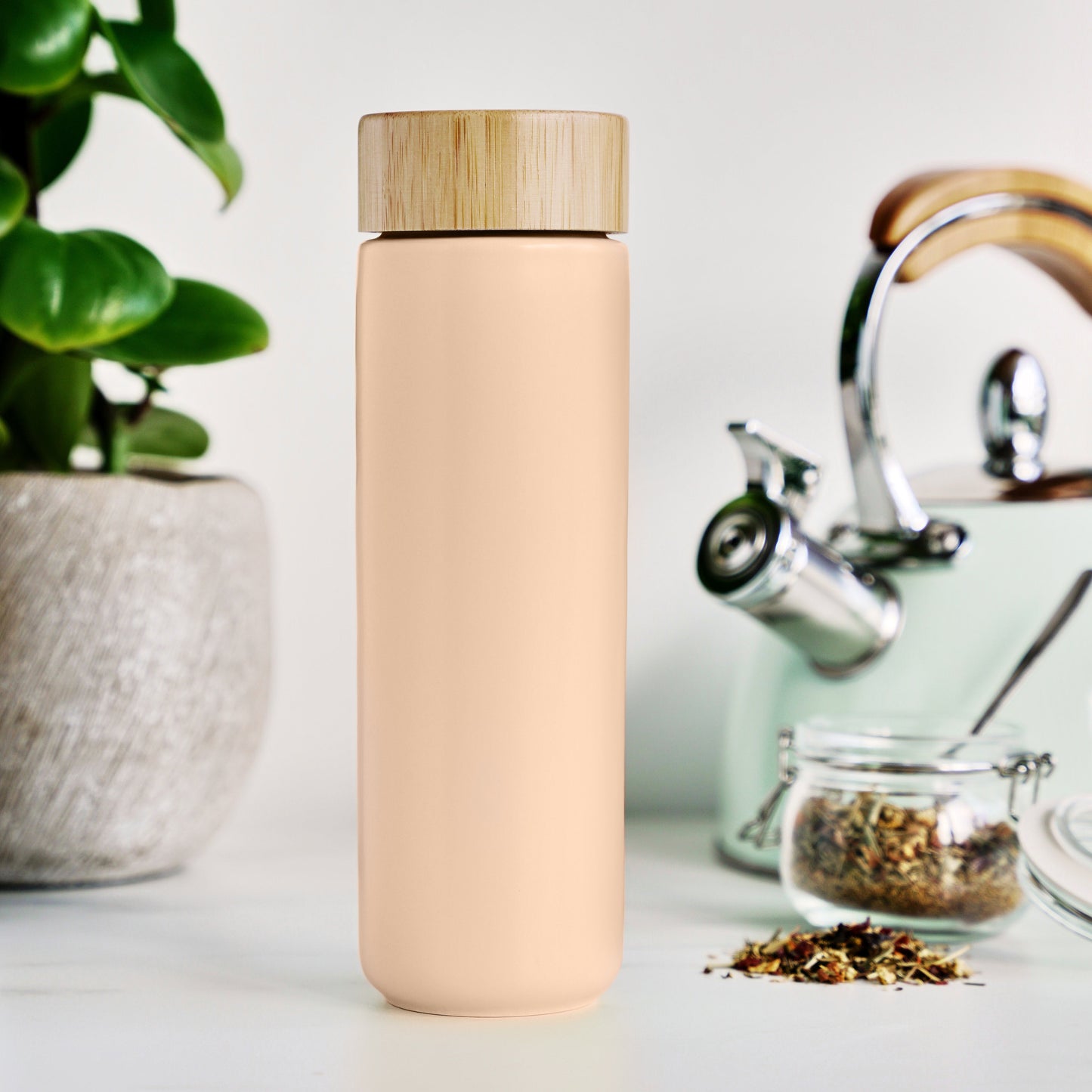 Tatyana Ceramic To-Go Infuser Mug in Coral